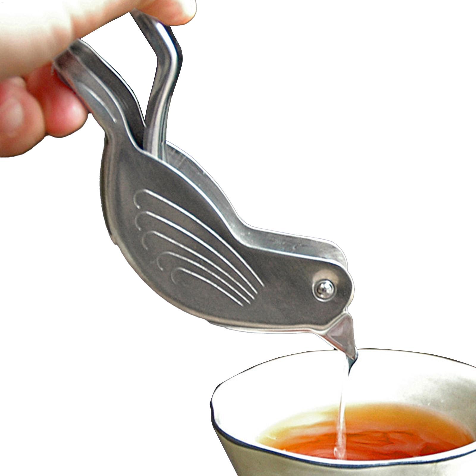Kitchen Gadgets Juicer - Srebrna wyciskarka do cytrusów w kształcie