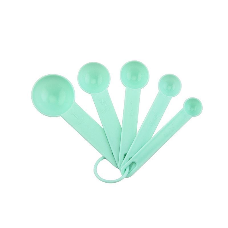 Zestaw plastikowych kubków i ł – Kitchen Gadgets Under $10 recenzja i cena